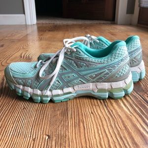 Women’s ASIC Gel-Kayano 20 tennis shoe